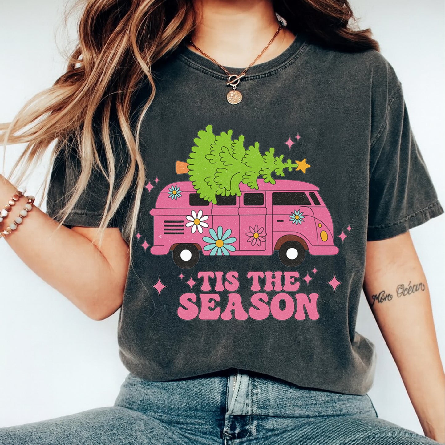 Christmas DTF Transfer – Pink Van with Tree & Flowers ‘Tis the Season Ready to Press Iron On Heat Transfer for DIY Shirts 11896