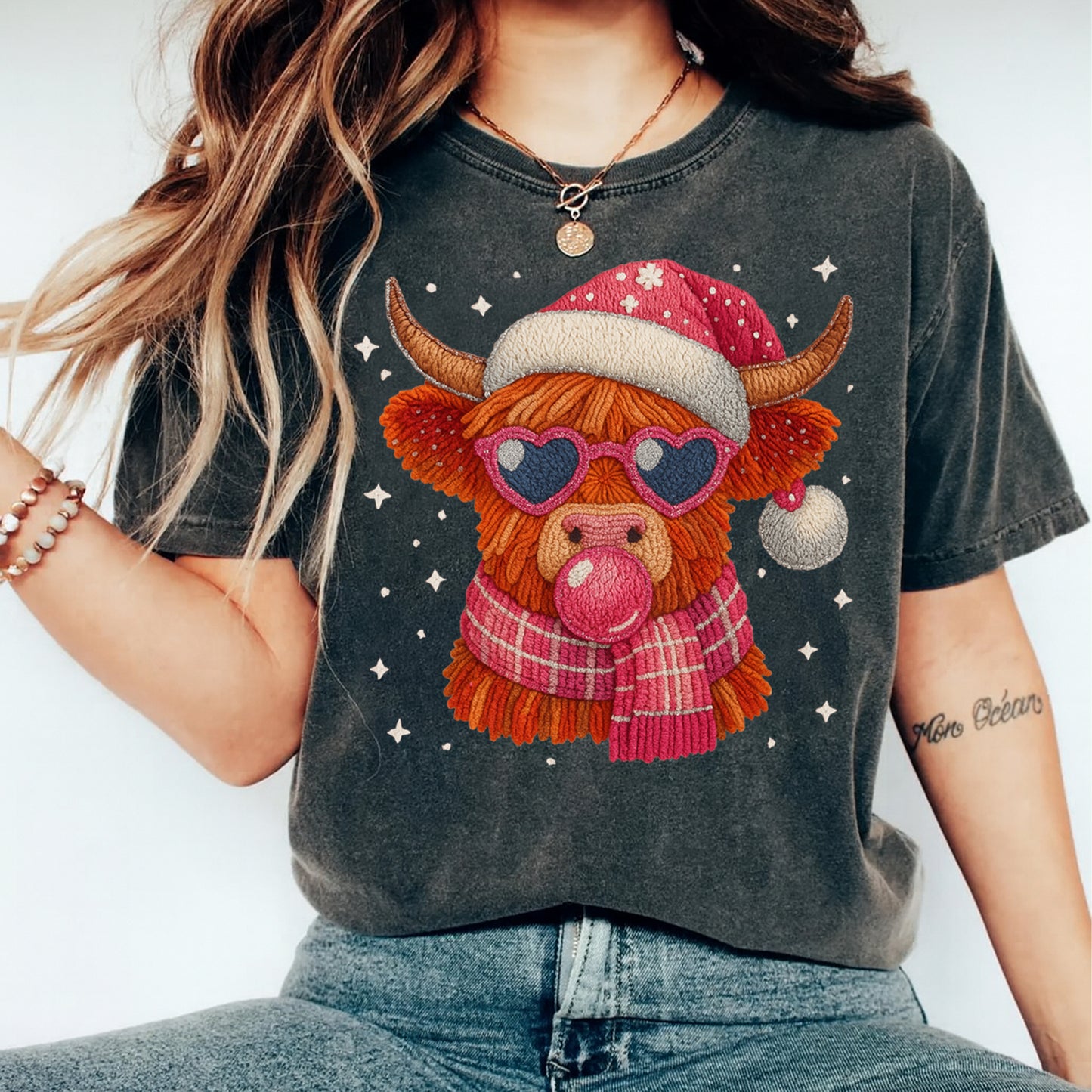 Christmas Highland Cow Bubblegum DTF Transfer – Crochet Texture Santa Hat Iron On Heat Transfer for DIY Christmas Shirts 12137