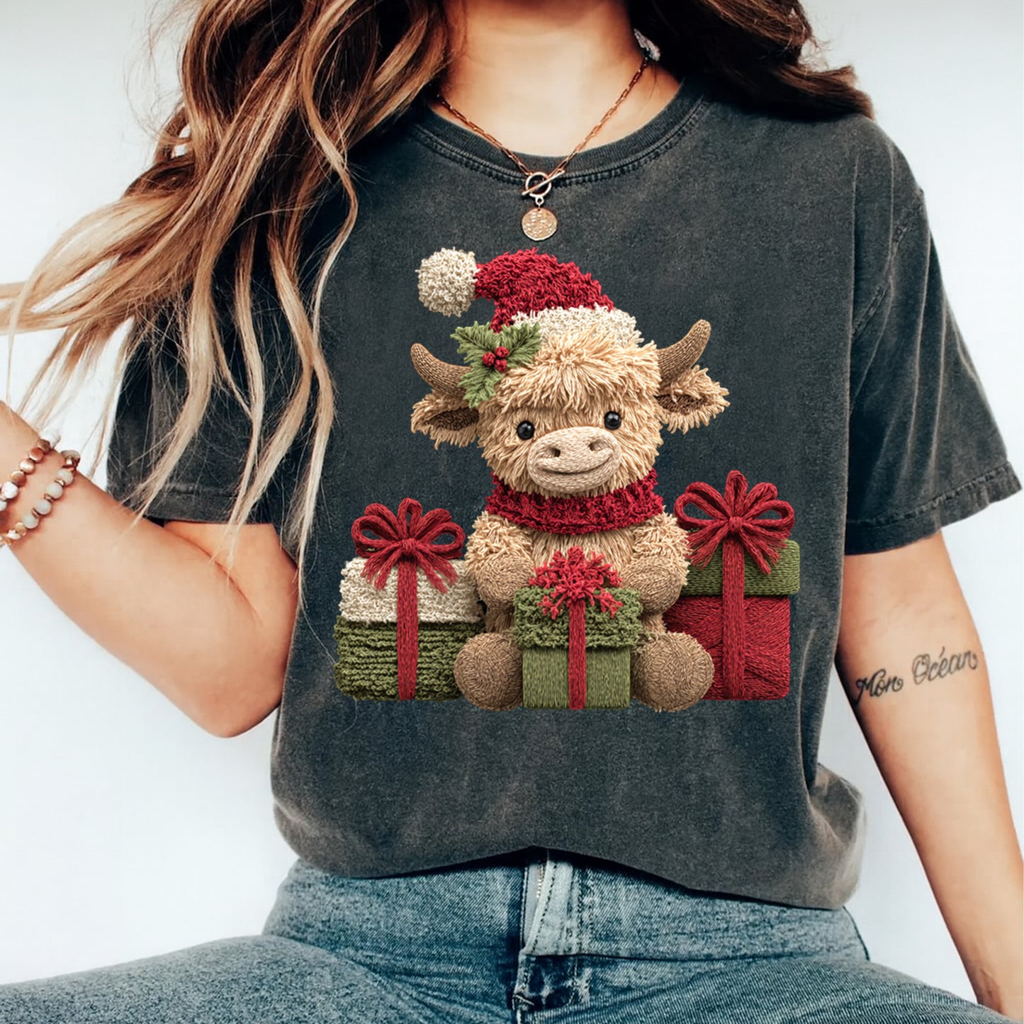 Christmas Highland Cow with Gift Boxes DTF Transfer – Ready to Press Iron On Heat Transfer for DIY Christmas Shirts 12210