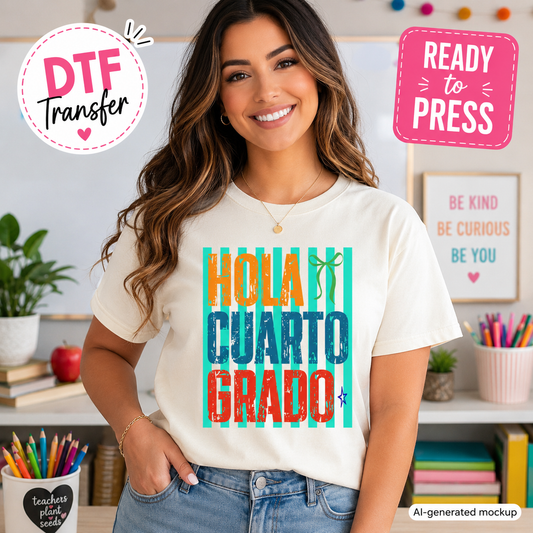 Woman wearing a t-shirt with 'Hola Cuarto Grado' text in a classroom setting